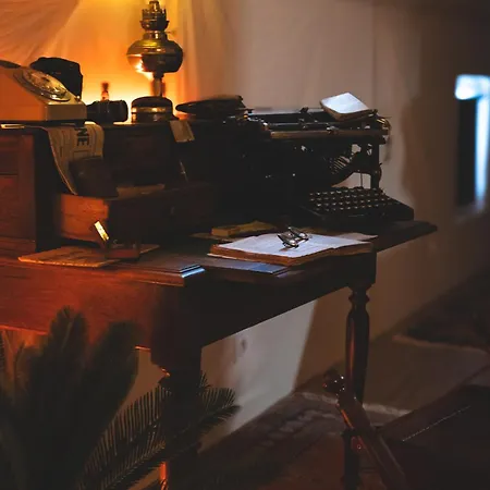 L'insolite, Experience Safari Chic A * סומור