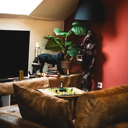 L'insolite, Safari D'exception A Apartment Saumur